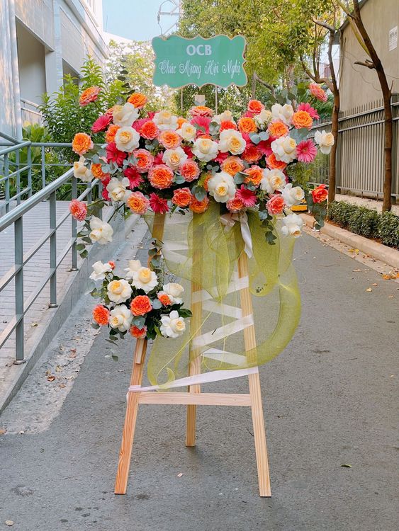 Kệ Hoa Chúc Mừng Hân Hoan