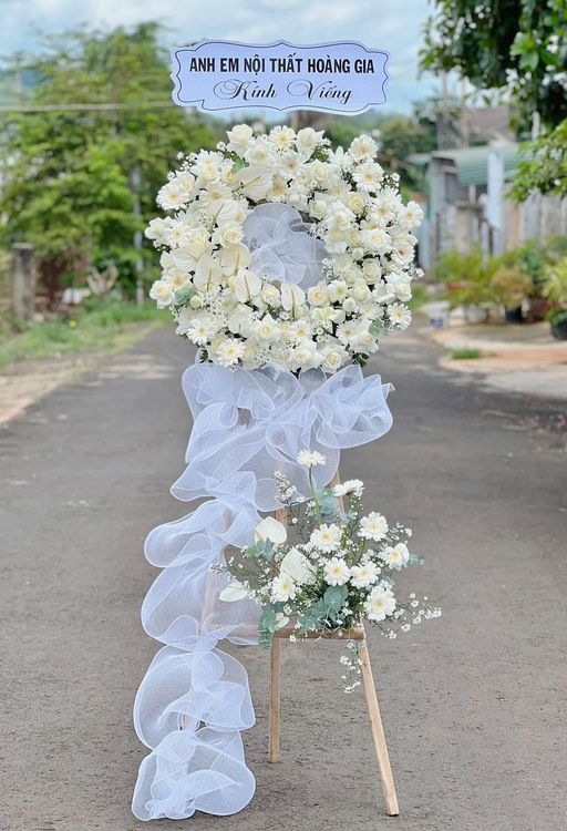 Lẵng Hoa Chia Buồn Thành Tâm