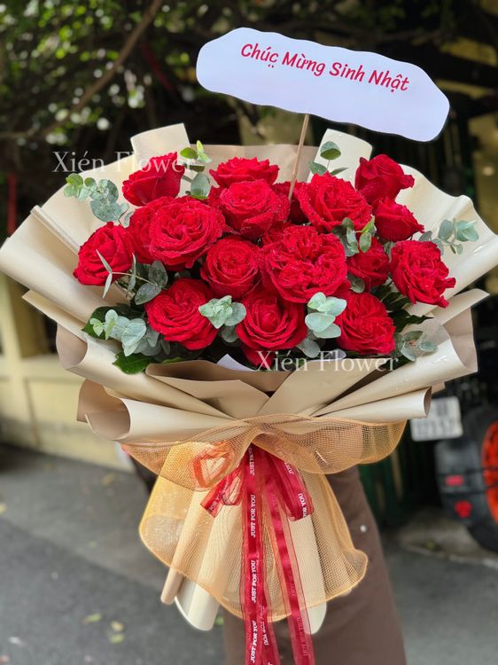 Bó Hoa Love Is Bloom