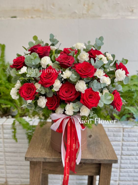 Giỏ Hoa Hồng Is Love