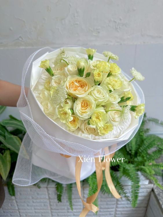 Bó Hoa Vàng Pastel