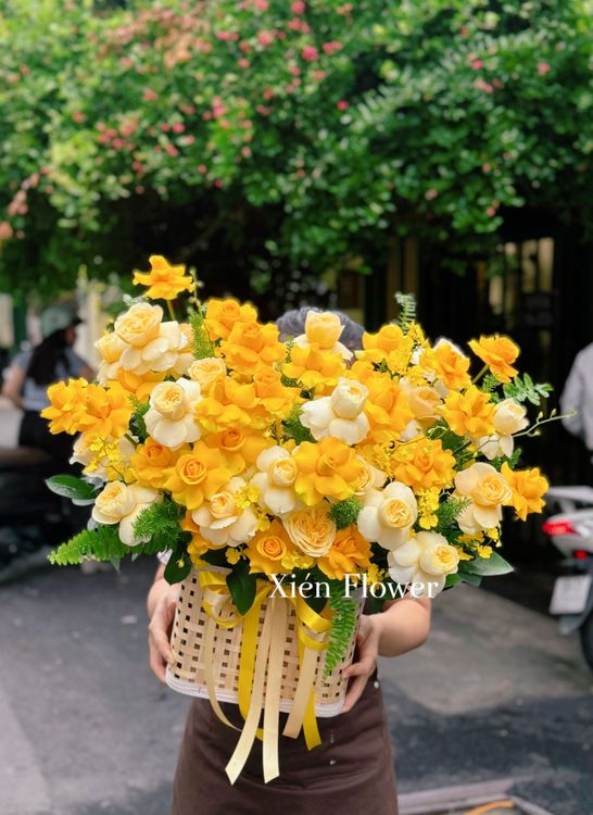 Giỏ Hoa Victor