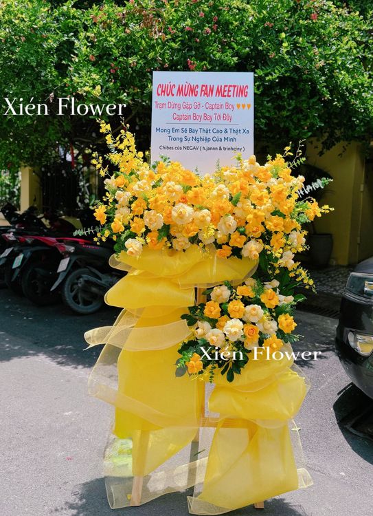 Kệ Hoa Chúc Mừng Khải Hoàn